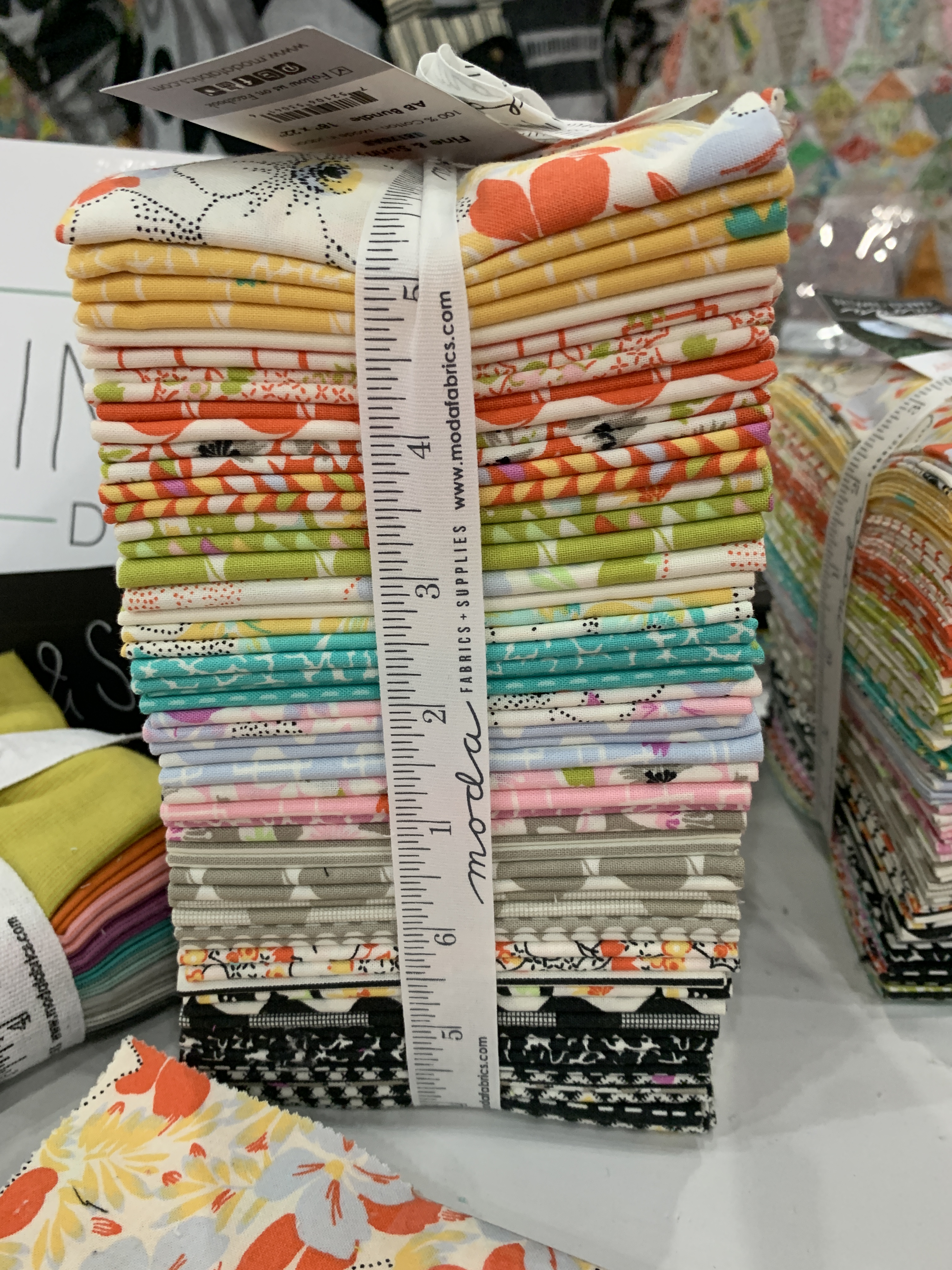 Jen Kingwell stitching class featured by top US quilting blogger, Lisa Bongean